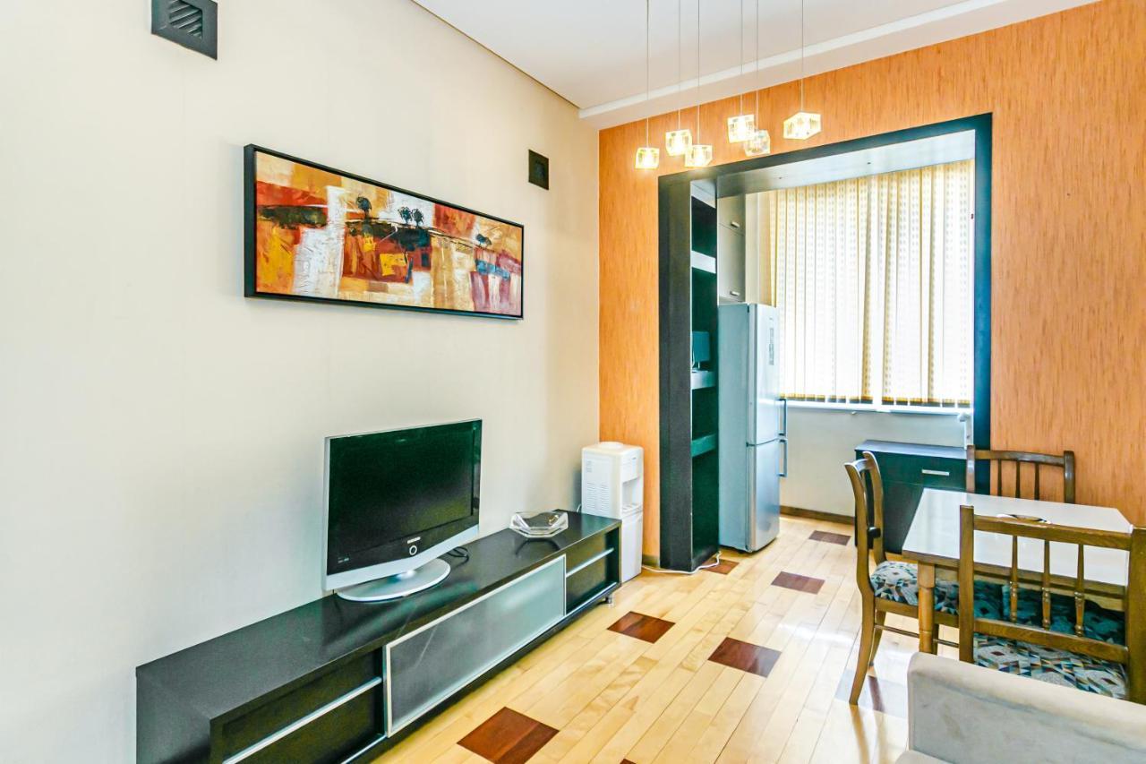 Lovely Sweet Apartment Баку Екстериор снимка