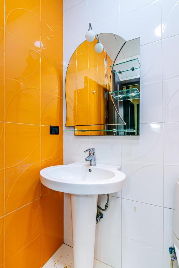 Lovely Sweet Apartment Баку Екстериор снимка