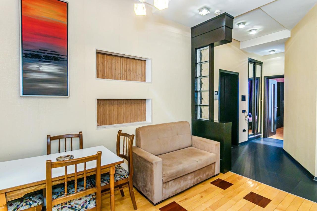 Lovely Sweet Apartment Баку Екстериор снимка